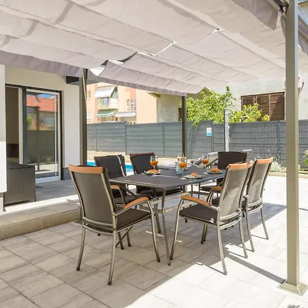 New, Private Heated Swimming Pool, Free Parking, Centar *