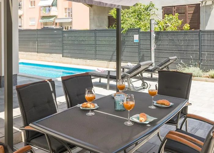 New, Private Heated Swimming Pool, Free Parking, Centar *