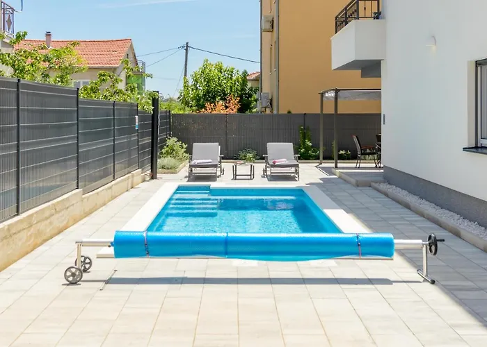 New, Private Heated Swimming Pool, Free Parking, Centar *