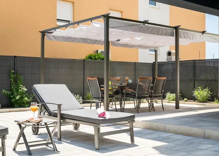 아파트 New, Private Heated Swimming Pool, Free Parking, Centar