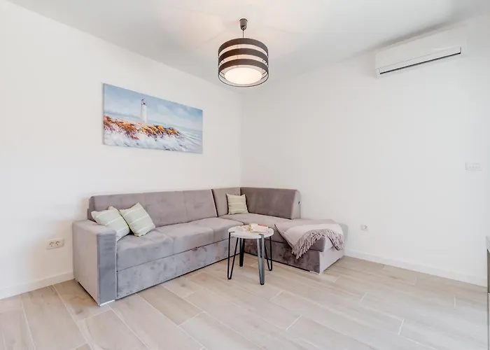 New, Private Heated Swimming Pool, Free Parking, Centar Appartamento Traù