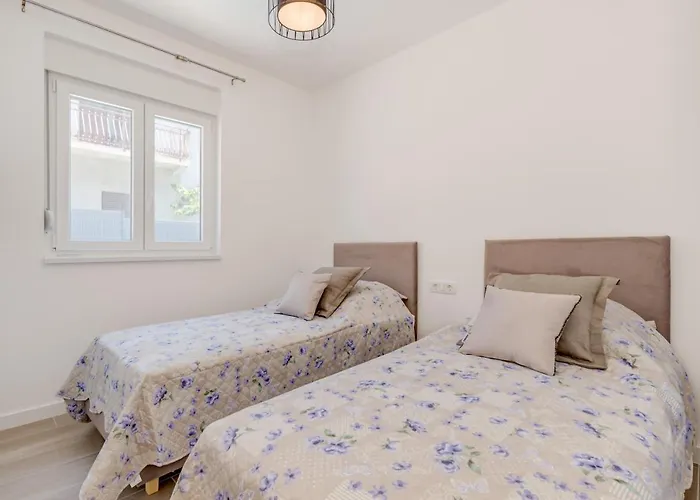 New, Private Heated Swimming Pool, Free Parking, Centar *
